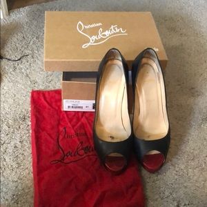 Christian louboutin very prive heels in black.